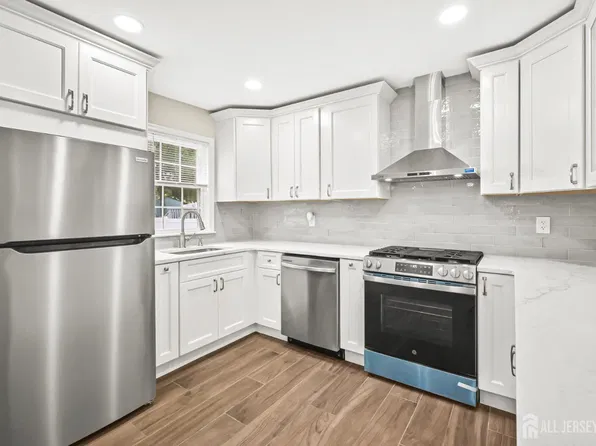 111 Bentley Ave, Old Bridge, NJ 08857