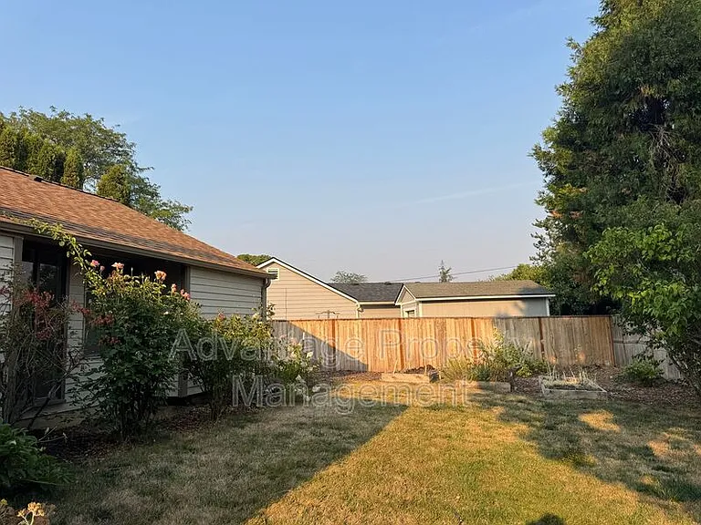 1440 NW Meadowgreen Pl — Photo 11