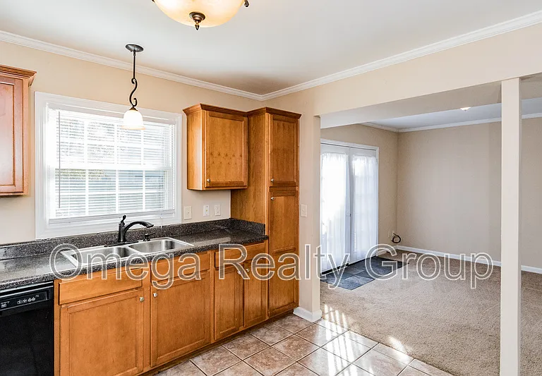 704 Cahaba Manor Dr — Photo 10