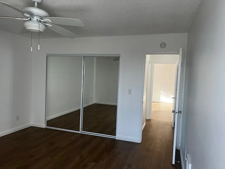 Beachwood Village Apartments — Photo 129