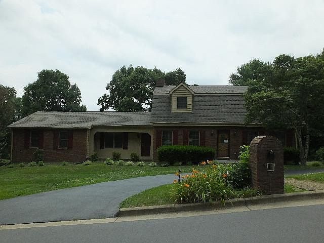 1st image of 1901 Millbrook Dr