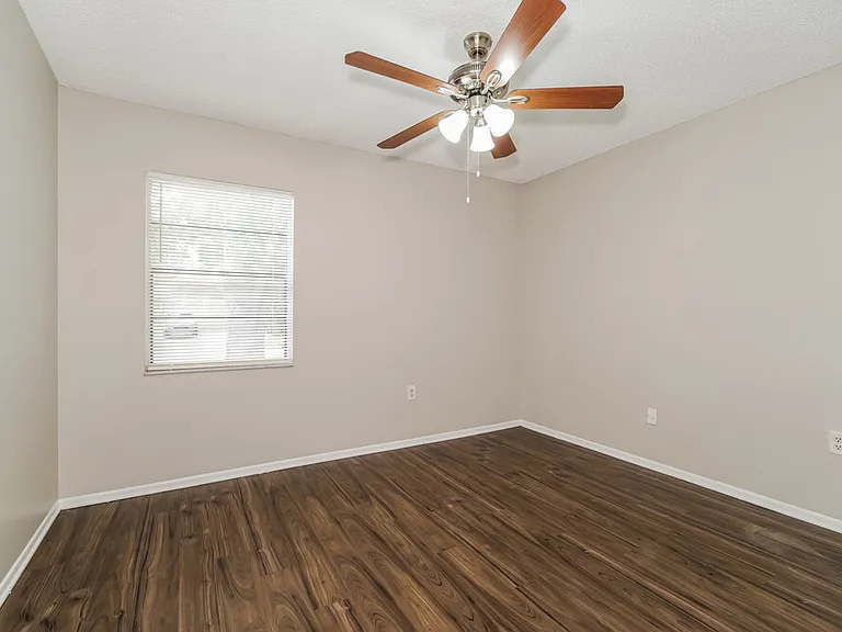 1022 Dusseldorf Ave NW — Photo 14