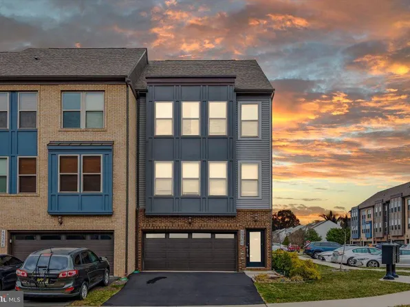 45366 Daveno Sq, Sterling, VA 20164