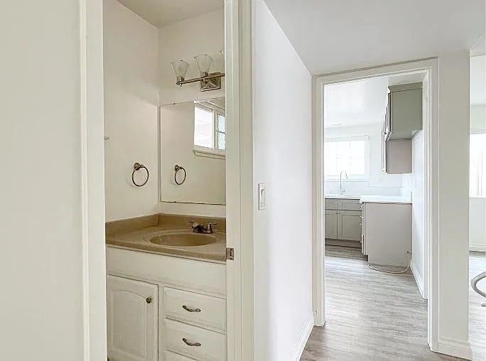 3 bed, 1898 sqft, $4,100 — Photo 4