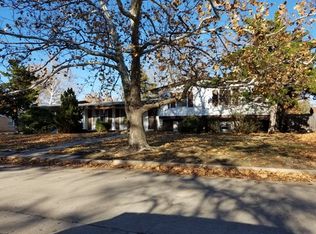208 S Lochinvar St, Wichita, KS 67207
