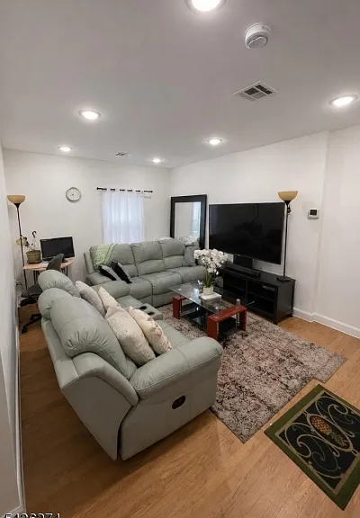 415 Bloomfield Ave #2 — Photo 9