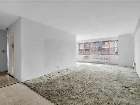 448 Neptune Ave Unit 3R, Brooklyn, NY 11224