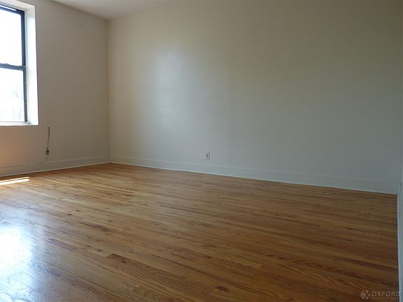 4th image of 360 E 19th St APT F