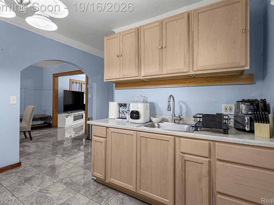 1920 Central St, photo 25