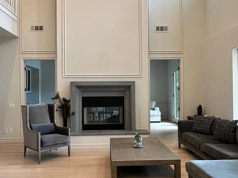 4205 Hidden Oaks Dr — Photo 2