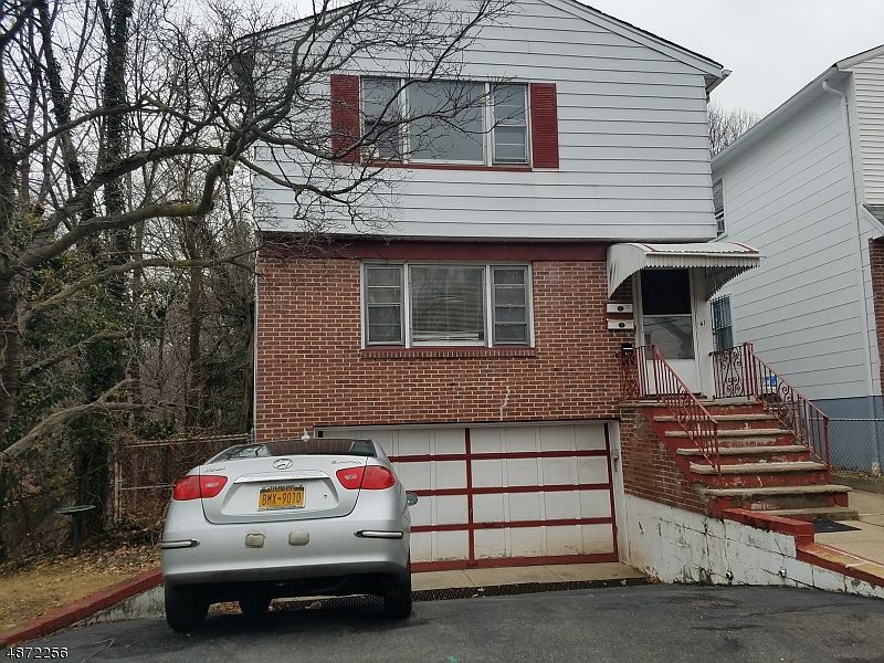 1st image of 41 Yale Ave Floor 1
