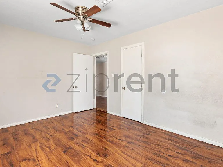 1209 H St — Photo 16