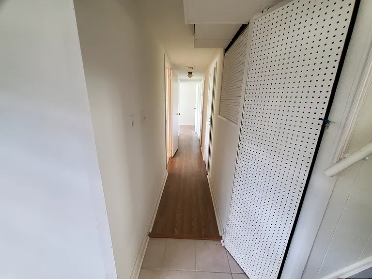 10204 Rodgers Rd — Photo 11