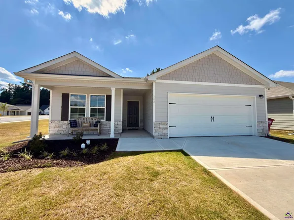 302 McCleary Ln, Macon, GA 31220
