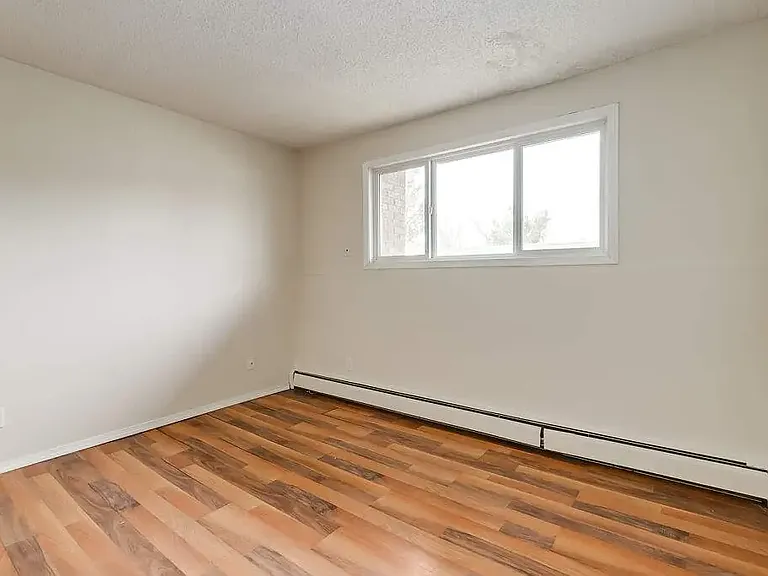 11 Greenbrook Dr E — Photo 15
