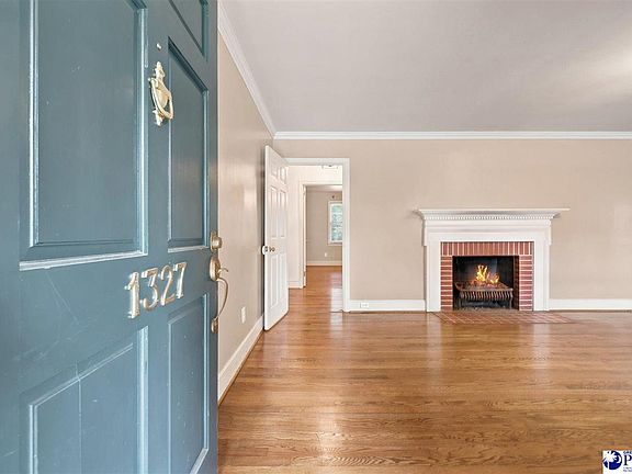 4th image of 1327 Wisteria Dr