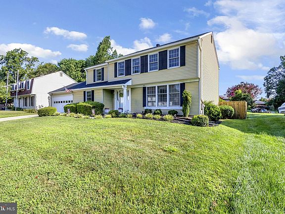 2nd image of 407 River Wood Dr
