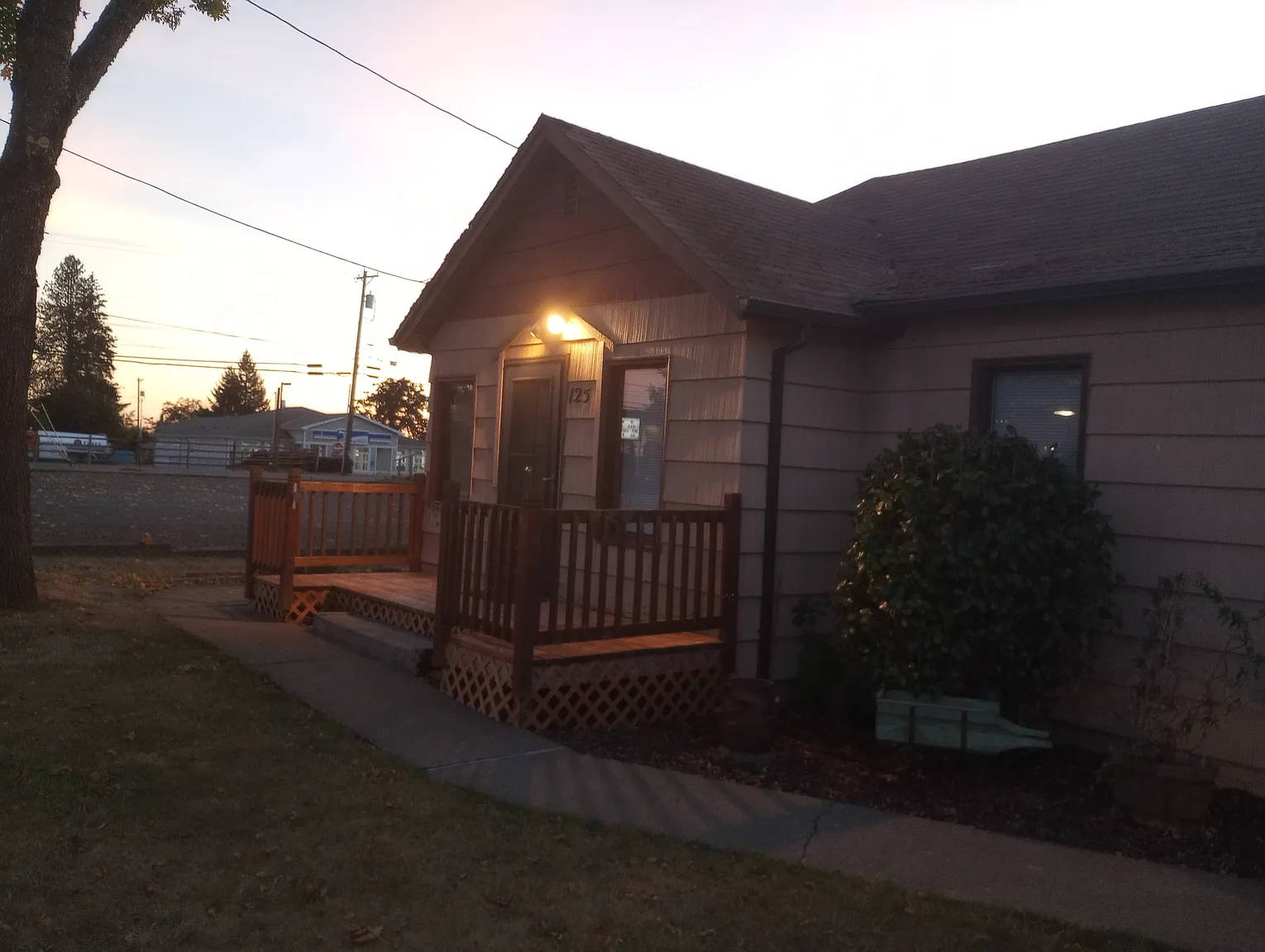 125 N Yamhill St photo 1
