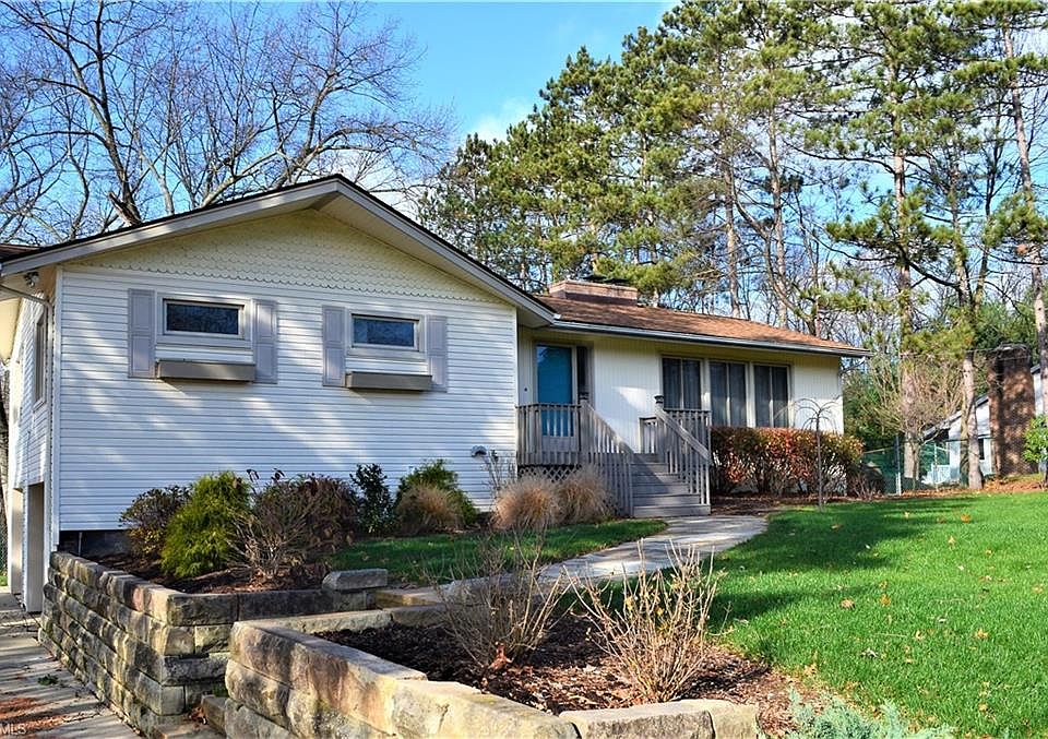 1st image of 1450 Sackett Hills Dr