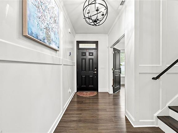 5th image of 859 Royal Oak Ln