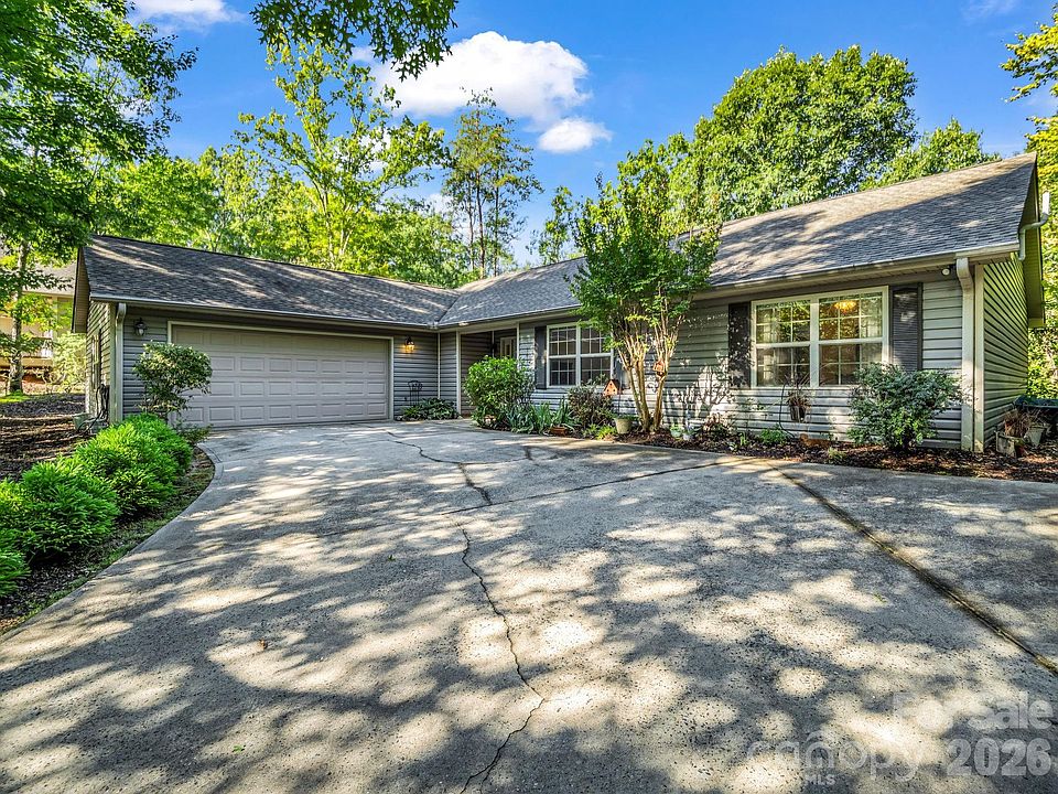 1st image of 141 Dalton Ct