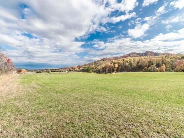 689 Sea Biscuit Ct Tract 7R-1, Johnson City, TN 37604