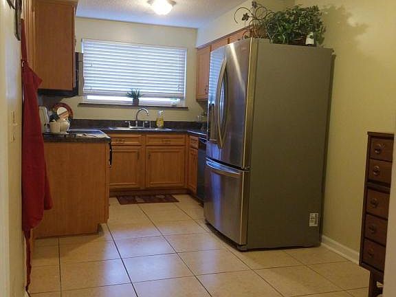4th image of 2504 Oakview Dr