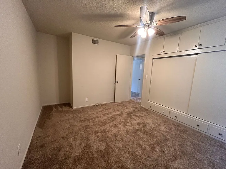 521 S Grevillea Ave — Photo 20