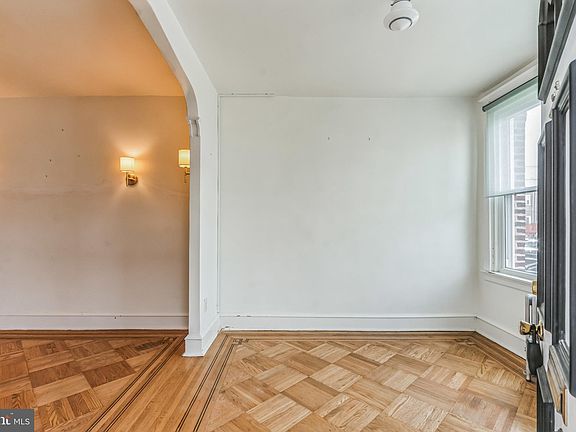 5th image of 623 Gerhard St