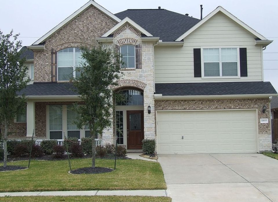 For Sale: 10915 Barker Grove Ln, Cypress, TX 77433-2266