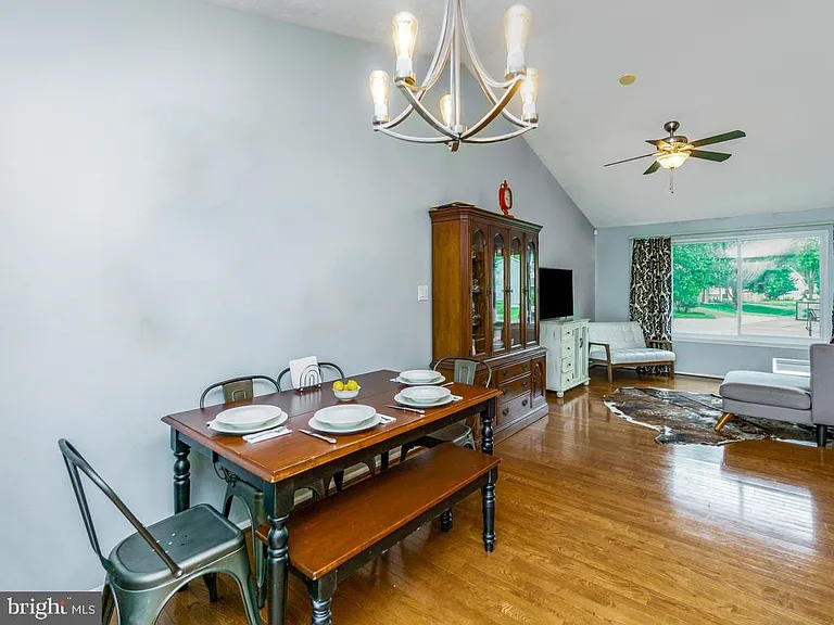 3827 Dittany Ct — Photo 10