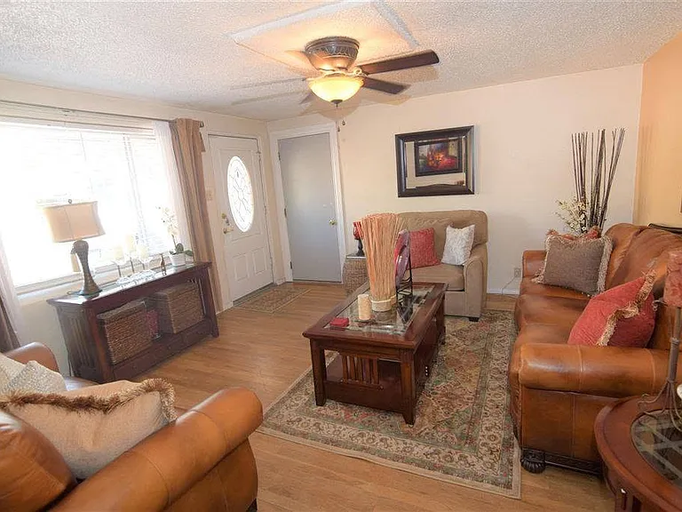 1817 Cornell Dr SE — Photo 9