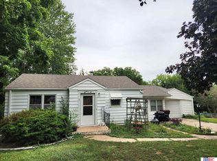 1504 S 9th St, Beatrice, NE 68310