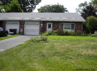 34 Olympian Dr, Slingerlands, NY 12159