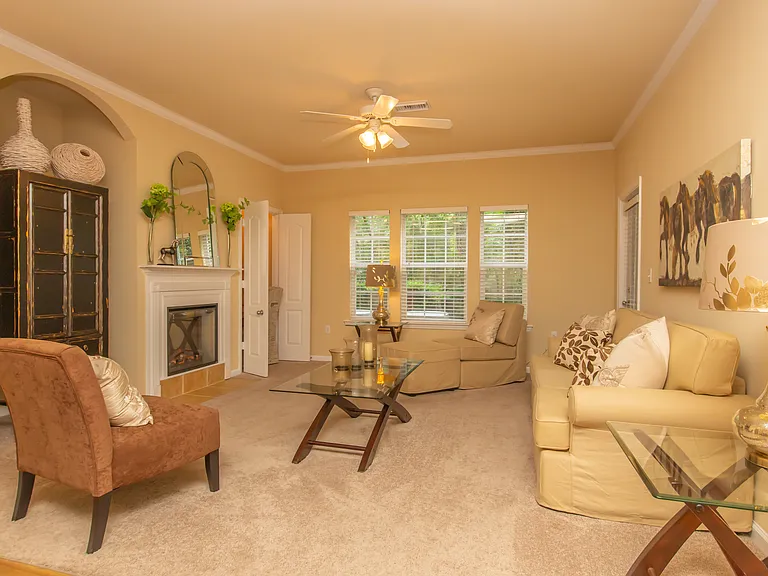 Arbor Place Apartments — Photo 13