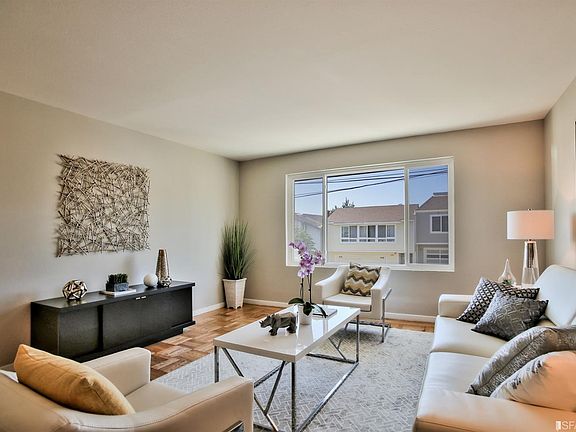 3rd image of 841 Hillside Blvd