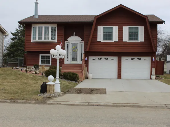 1206 19th St N, Moorhead, MN 56560