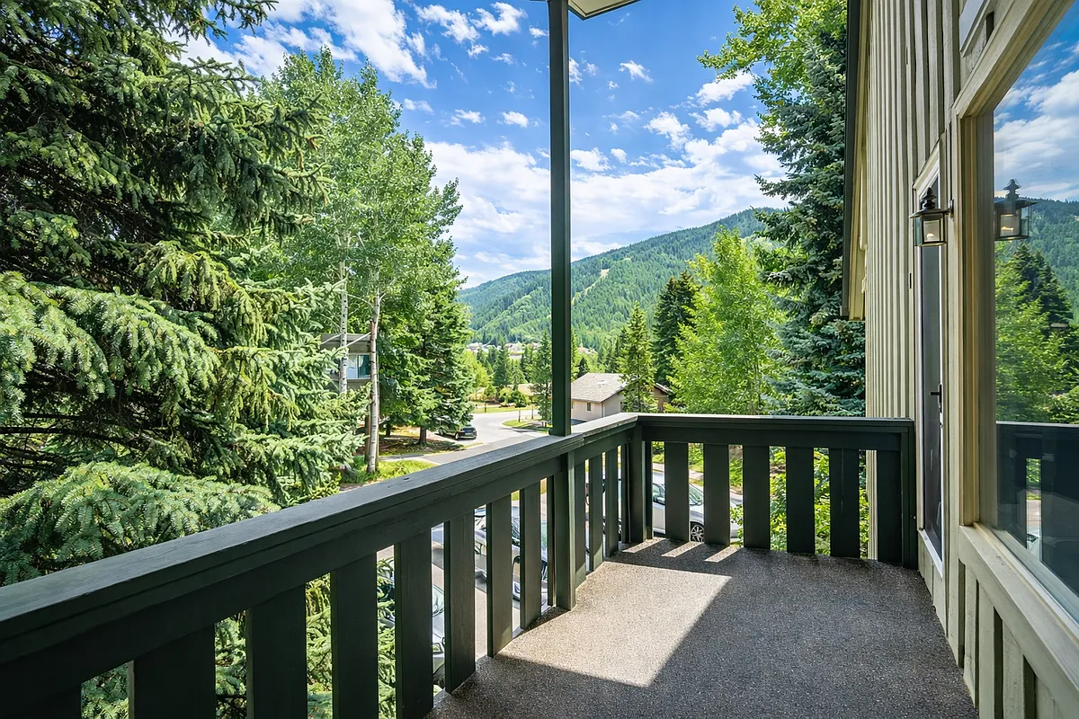 Building Photo - 907 Red Sandstone Rd #9C