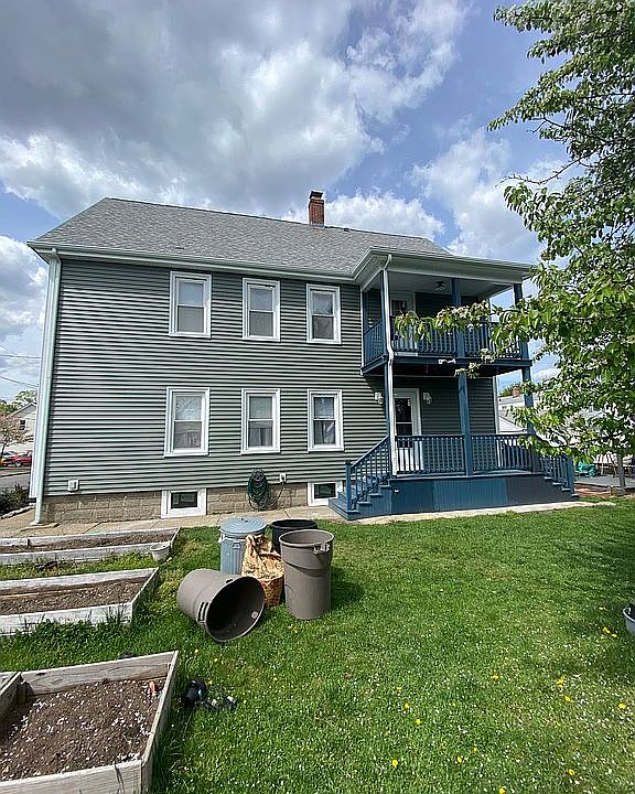 2nd image of 33 Julian St