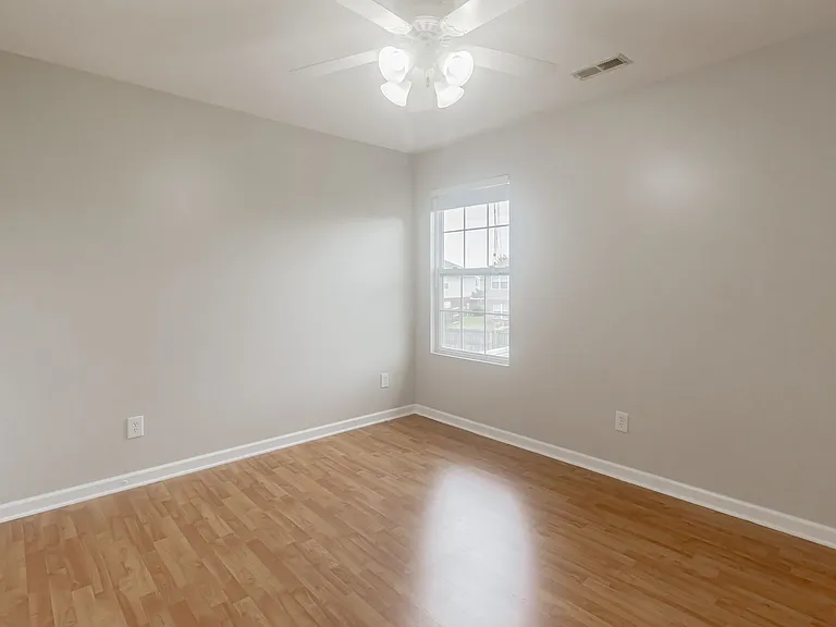 125 Cloverwood Dr SW — Photo 11