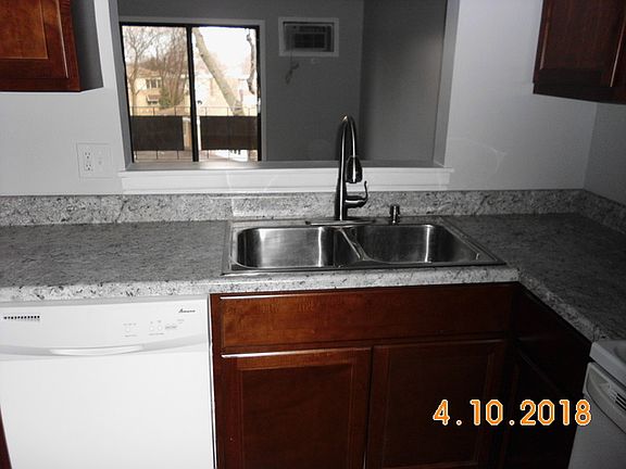 4th image of 850 Des Plaines Ave APT 304