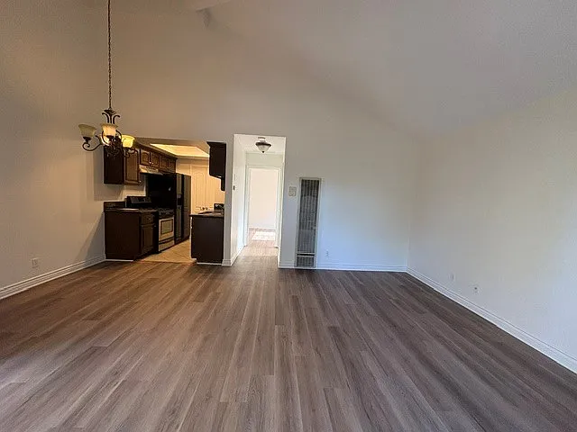 2907 E Spaulding St #307 — Photo 3
