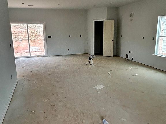 5th image of 17 Torwood St