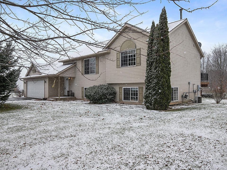 1st image of 16233 Outback Dr NE