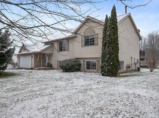 16233 Outback Dr NE, Cedar Springs, MI 49319