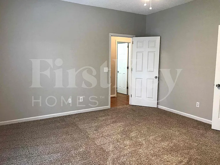 1622 Keeneland Dr — Photo 8