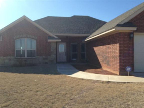 2nd image of 1 NE Summerwood Dr