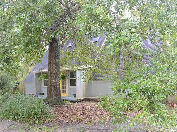 2nd image of 2100 SE 49th Dr