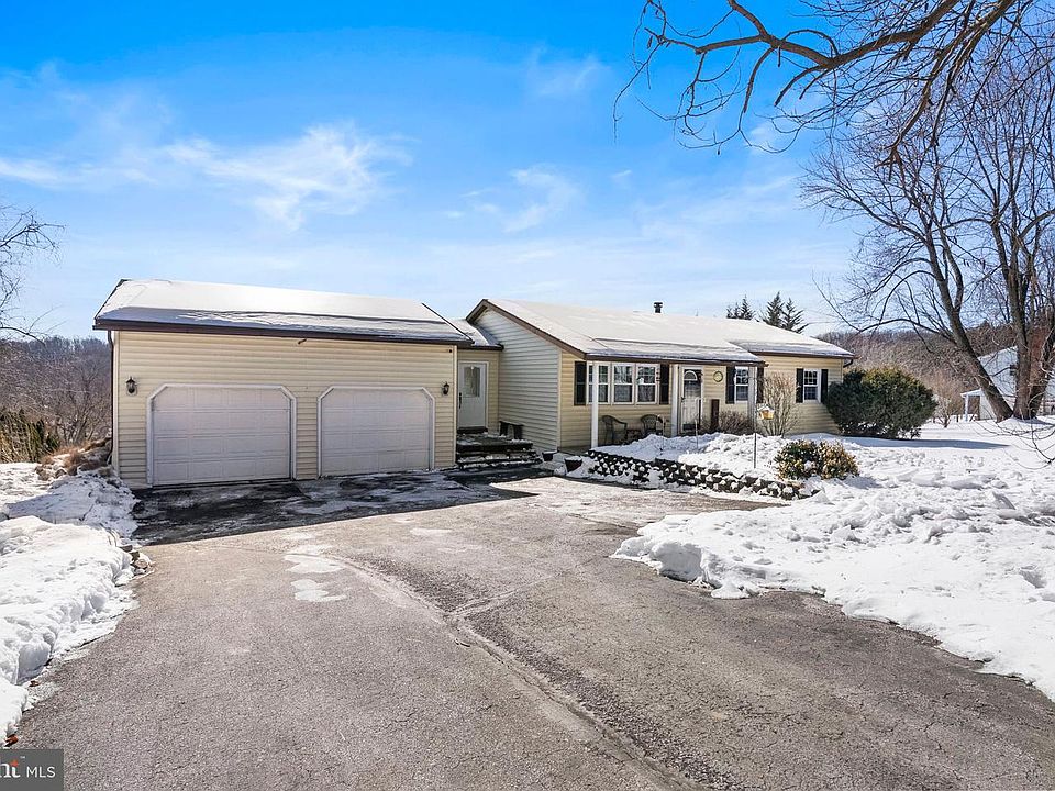 1st image of 236 Hill Rd