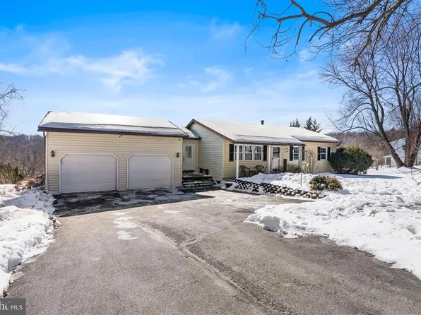 236 Hill Rd, Honey Brook, PA 19344